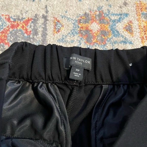 Ann Taylor petite easy ankle pant in black - Picture 3 of 6